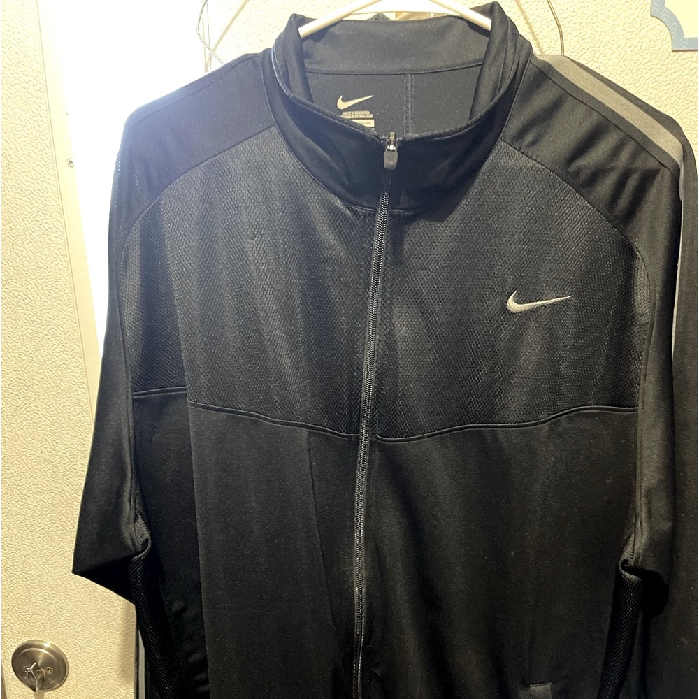 Nike athletic jacket black and grey